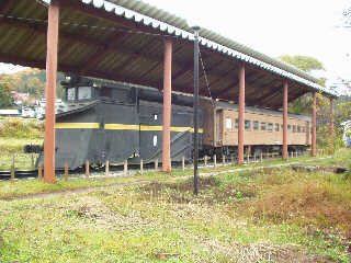 �M���w�i�������L�O�فj�Ɏc��ԗ��B