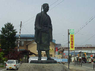 �����m�ԑ��B�m�Ԃ͔��ԑ�ɂP�O���Ԃ��؍݂����Ƃ����B