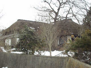 ���Ɖ��~�u���]�䕔�Ɓv�B�]�䕔�Ƃ͓��䏼�����Ɏd���A�@�|��s�A�n�����A�k���A��ڕt�ȂǑ�X�v�E�ɂ����B