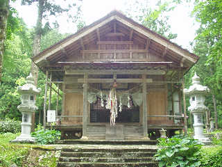 ������Ղ̓��a�R�_�ЁB���Ƃ͎R�����̌����ł��邪�A�΍Ќ�A���Ė{�����������ꏊ�ɑJ���ꂽ�B