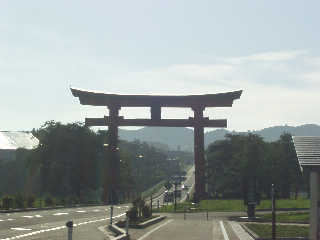 �H���R�̓����ɂ���咹���B