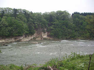 �O��̈�A���B���������邽�ߋ}���ɂȂ��Ă���B���͑D�������Ȃ���Βʂ�Ȃ���������B