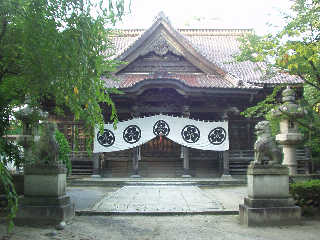 ��c�̑�����Ƃ������}�_�ЁB�{�Ԍ��u�����c�����Ƃ����B