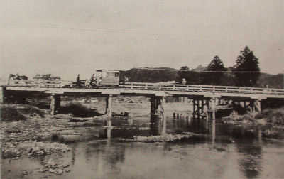 �ԓ��l�ԋO���u�Ԍ�����ʂ�l�ԁv�@�w�N�\�E�ʐ^�ł݂��z�s�j�x���