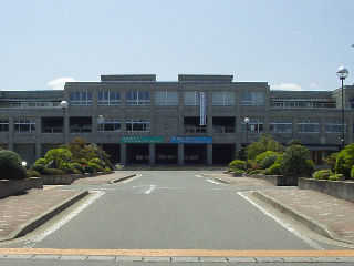 �đ�s����Ɉړ]�����R�`�����đ򋻏��ٍ����w�Z