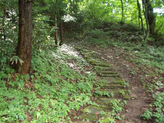 �s��X�ƍ�������ԍ��򓻂̕~�Γ��B1775�N�ɐ������ꂽ�B