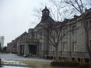 �΂߂��猩�����ĊفB