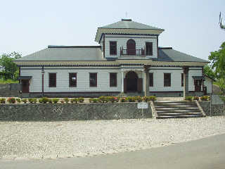 �������R�S�����B���݂͊��͍]�s���y�قƂȂ��Ă���B