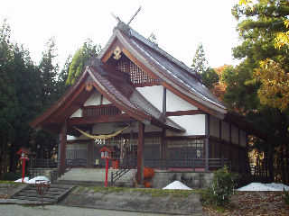 712�N�n�n�̑�{�q�՗��_�ЁB�Ñ�ɂ͂��̕ӂ肩�牫��R���z���ĉz����ۂ֏o���Ƃ����B