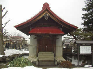 �D�c�ƌ�쉮�̋��a�B�鋳�t���`�����D�c�M���ɍł����Ă���Ƃ����ё��悪�f�z����Ă���B