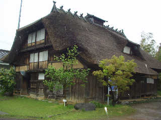 �������c��������v�������قɈڒz���ꂽ���w���Ɓu���a�J�ƏZ��v