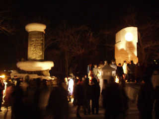 ������ׂ̗ɐ�̒����肪�c�B